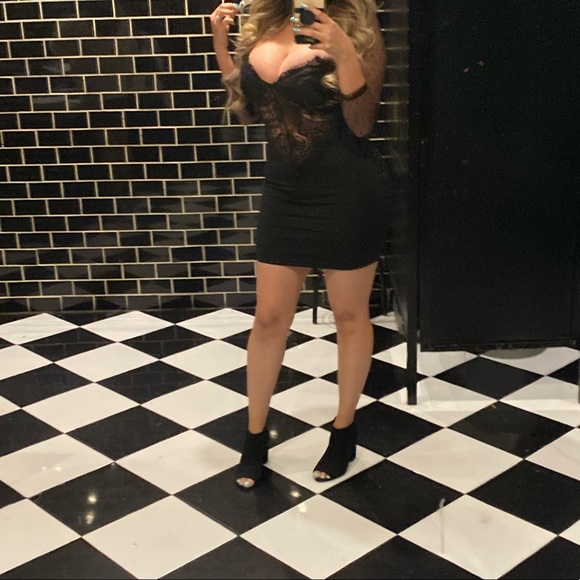 Dress (Fashion Nova) - Picture 2 of 3